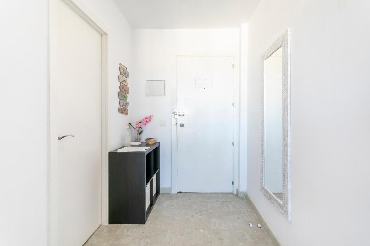 Beach Suite, City & Mountain View Alicante Exteriör bild