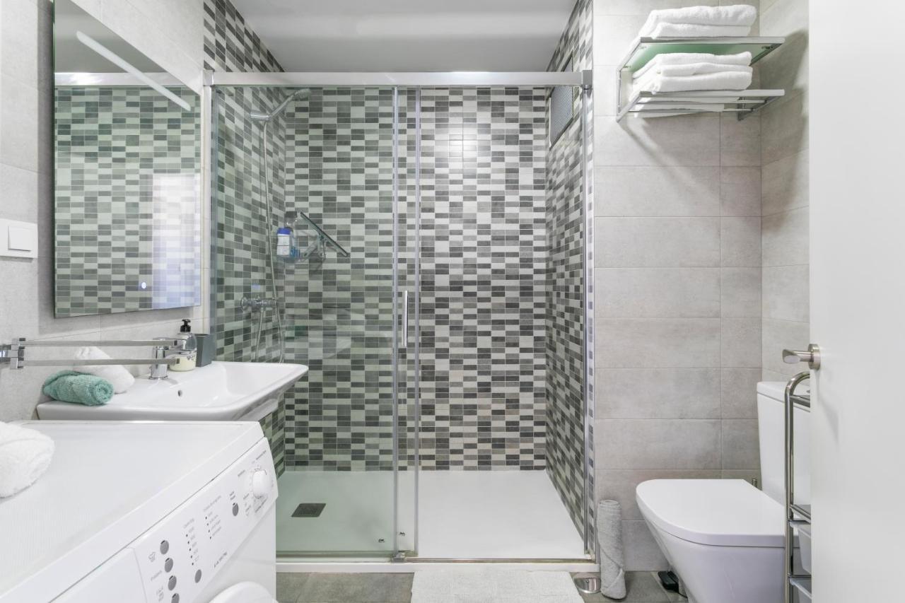 Beach Suite, City & Mountain View Alicante Exteriör bild