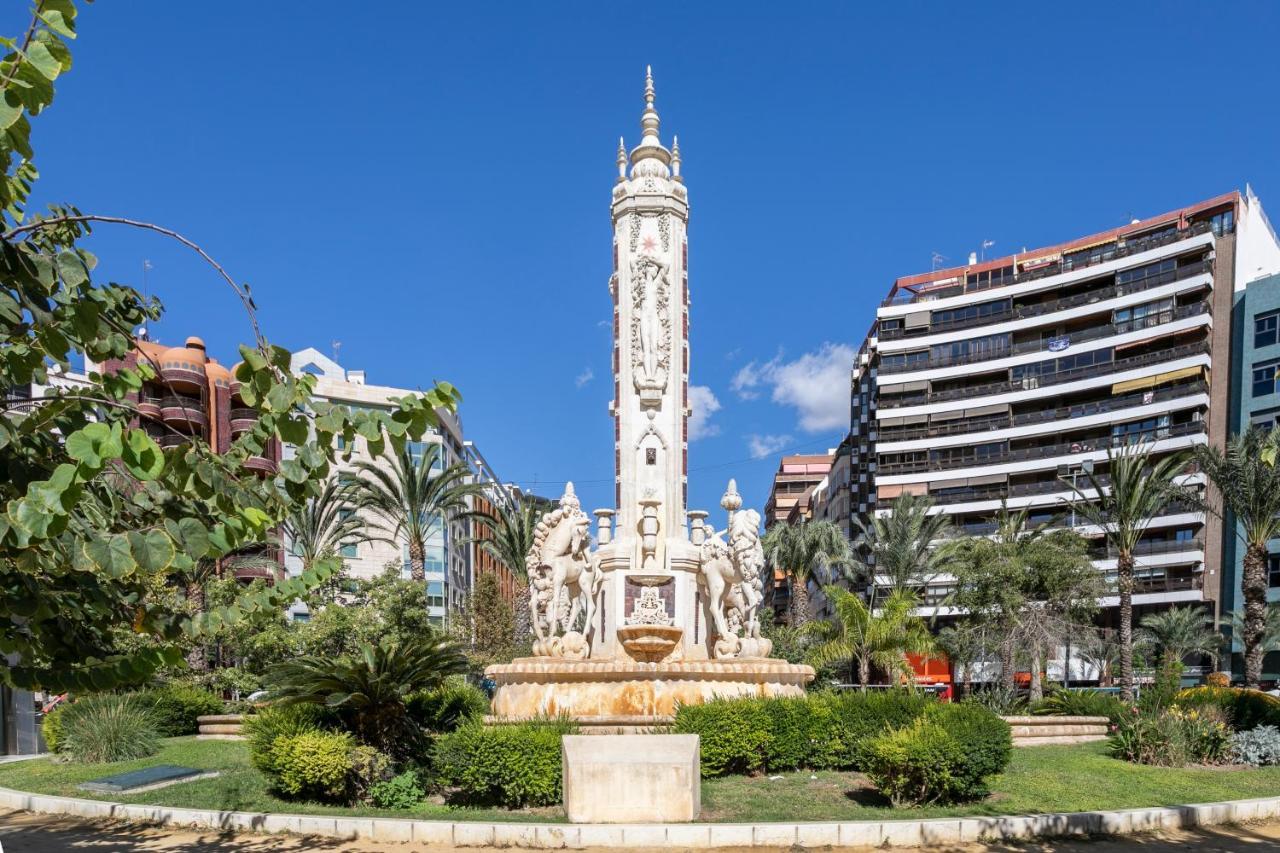 Beach Suite, City & Mountain View Alicante Exteriör bild